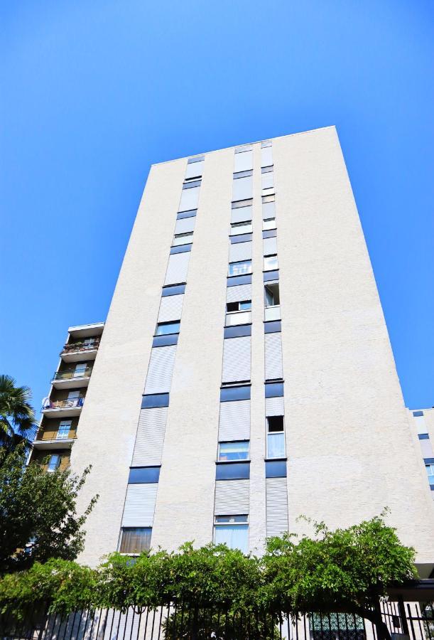 Flat Milano Niguarda 4Pax-Wifiアパートメント エクステリア 写真